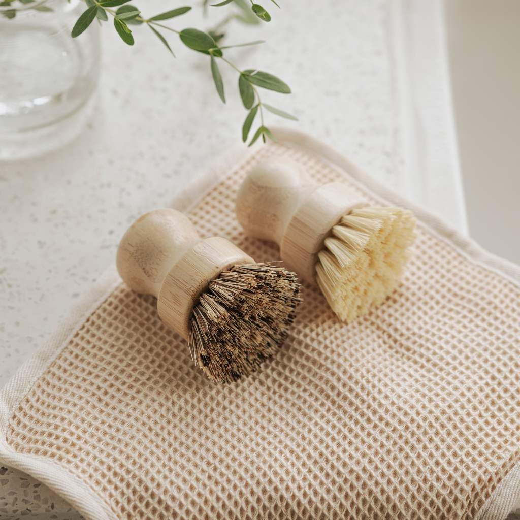 Jungle Culture Natural Bowls & Brushes